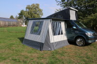 Calicave II Markisenzelt mit Erweiterungsdreiecken-Front mit Panoramafenster / Verdunkelung und Rolltüre-Seite 1 mit Rolltüre ohne Sichtfenster-Seite 2 mit Panoramafenster mit Verdunkelung-101  - siver gray Akzentfarbe anthracite #Lager